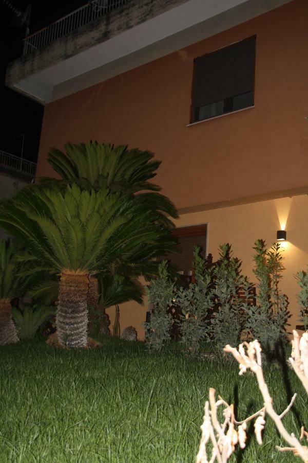 Villa Maria Meta Exteriér fotografie